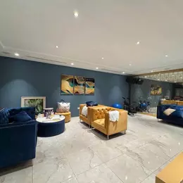 BIỆT THỰ HUỲNH THÚC KHÁNG 100M² - MT 8M - THANG MÁY - KHÔNG GIAN SỐNG HIẾM GIỮA TRUNG TÂM
