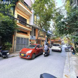 PHÂN LÔ HUỲNH THÚC KHÁNG - ĐỐNG ĐA - 100M² - MẶT TIỀN 8M - THANG MÁY - Ô TÔ TRÁNH - KINH DOANH
