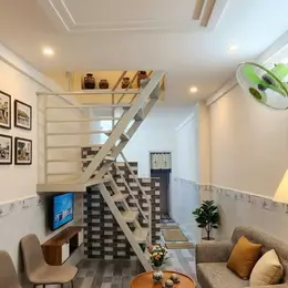 Nhà Hiếm - Quận 5 - 3PN, 4 WC - Hơn 2 tỷ - Cách chợ Hòa Bình 100m