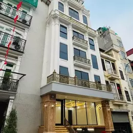 Cho thuê nhà, 113m2_ 5T; Huỳnh Thúc Kháng, Nguyên Hồng, Đống Đa -38 tr