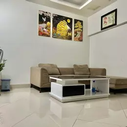 NHÀ ĐẸP MỸ ĐÌNH KINH DOANH NGOC THÔNG Ô TÔ QUA CỬA
