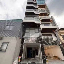 NHÀ VIEW HỒ - BÁT KHỐI-LONG BIÊN - GA RA 2 Ô TÔ-THANG MÁY-7TẦNG HƠN 14 TỶ
