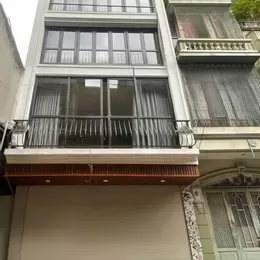 Cho thuê nhà, THANG MÁY, 81m2_ 5T; Nguyễn Thị Định, Hoàng Ngân -34 tr
