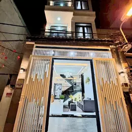 Nhà mới 3 tầng, hẻm xe hơi Huỳnh Tấn Phát, khu dân trí cao, 5 phòng, giá hơn 6 tỷ