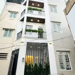 Nhà đẹp sang trọng cách MT 10m  Âu Dương Lân P3 P.Chánh Hưng Q8