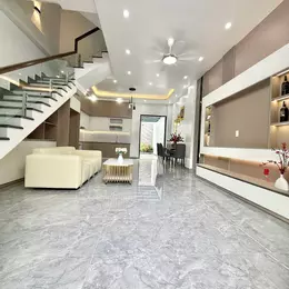 Nhà độc lập ô tô đỗ cách nhà 10m sân vườn sau siêu rộng siêu thoáng tại Thiên Lôi Aeon Mall