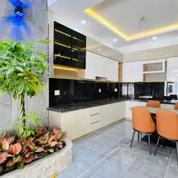 BÁN NHÀ PHỐ 5M X 26M GẦN KCN CẦU TRÀM, SÁT BÌNH CHÁNH