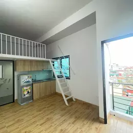 Cho thuê CC mini, có thang máy, gác xép, có ban công gần trường Bách-Kinh-Xây, 0981888335
