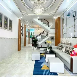NHÀ HẺM XE HƠI, CẠNH PHÚ MỸ HƯNG, HƠN 5 TỶ, 3 TẦNG KIÊN CỐ
