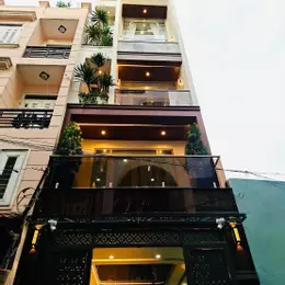 NGAY P.11, GÒ VÁP. GẦN THỐNG NHẤT, NHÀ 5 TẦNG, THANG MÁY, 6 PHÒNG, GARA Ô TÔ
