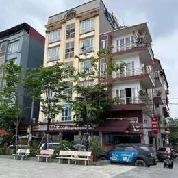 CHÍNH CHỦ BÁN 2 TÒA KHÁCH SẠN 10 TẦNG VỊ TRÍ ĐẸP NHẤT MẶT PHỐ ĐI BỘ KIM ĐỒNG CAO BẰNG