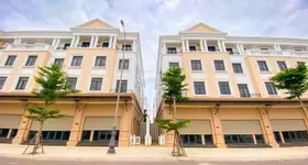 Bán lại căn shophouse mặt tiền đường Đại Cồ Việt Vincom Quảng Trị