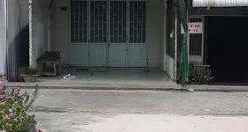 Cần bán gấp nhà và nhà tại chợ Vị Trung, huyện Vị Thuỷ, tỉnh Hậu Giang (có 83m thổ cư). Giá: 1tỷ