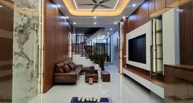 Bán nhà Trần Lãm, TP. Thái Bình. 70m2, 4 tầng, 4PN, 3WC. Sổ đỏ chính chủ. Giá 7.3 tỷ. LH: