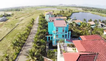 Coco Center House