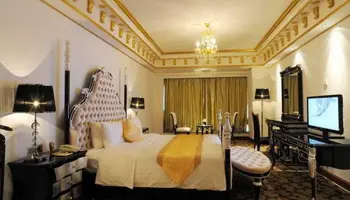 Grand Plaza