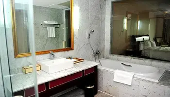 Grand Plaza