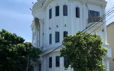CHO THUÊ NHÀ LÔ GÓC MỚI XÂY PHỦ LÝ HÀ NAM 🏢