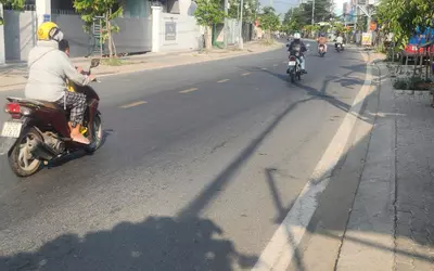 CHO THUÊ XƯỞNG MẶT TIỀN PHẠM THỊ GIÂY 8x36M TRỆT LẦU GIÁ 30 TRIỆU/T