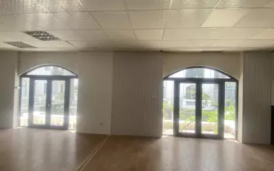 Cho thuê VP ngõ 100 Dịch Vọng Hậu, 3 tầng mỗi tầng 150m
