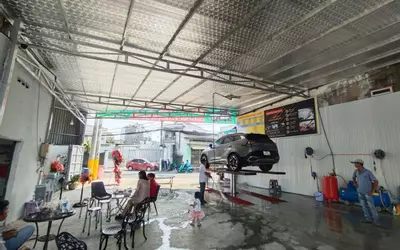 Sang nhượng mặt bằng kinh doanh bãi giữ xe - rửa xe ô tô diện tích 1.850m²