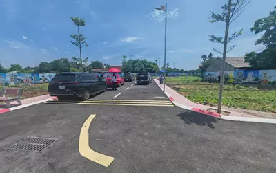 Diện tích 82m2, mặt tiền rộng 6m, đường trước đất ô tô đi lại thoải mái.