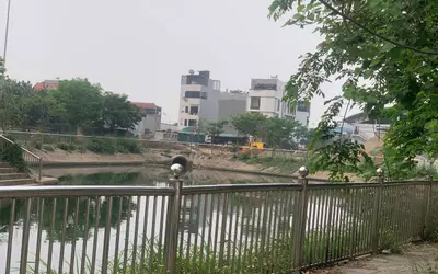 Bán đất Mai Lâm-View hồ- Hàng xóm Vin cổ Loa- Chân cầu Tứ Liên mặt tiền rộng-133m- 12,x tỷ(TL)