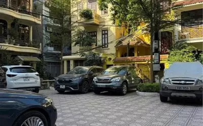 Chỉ 9.9 tỷ-35m x 5T-duy nhất 1 căn có thang máy-ở ngay-giá quá rẻ-Kim Mã, Ba Đình, HN