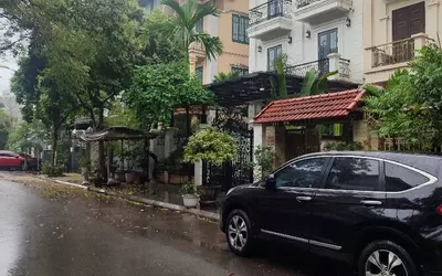 BÁN BIỆT THỰ VIỆT HƯNG 152M2- 4 TẦNG THÔ- VỊ TRÍ ĐẸP- 4X TỶ