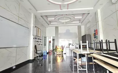 Bán nhà mặt phố đường số 10, Linh Trung, Thủ Đức, TP HCM. DT 90m2, 4 tầng, SHR. Giá 11,45 tỷ.