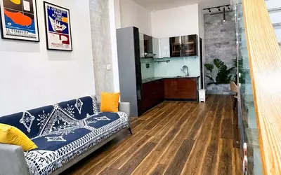 Cho Thuê Nhà Nguyên Căn Hẻm Ô Tô – 1 Trệt 3 Lầu – Full Nội Thất Cơ Bản