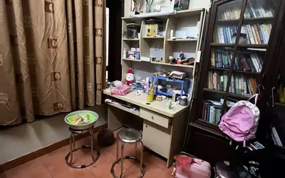 Bán nhà phân lô lạc trung 4 tầng dân xây vỉa hè ô tô tránh hai bà trưng