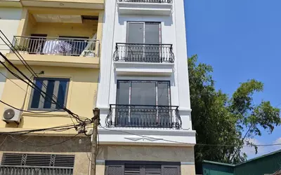 Bán nhà riêng ngõ 295 Bạch Mai dt 40m xây 4 tầng ô tô đỗ cửa ngõ thông tứ tung giá bán 16.7 ty sđcc
