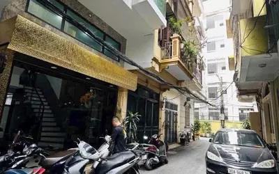 "Bán nhà phố Nguyễn Chí Thanh, Đống Đa 45m, 6 tầng, mt 4.2m. Giá: 20.2 tỷ