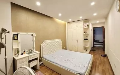 NHÀ ĐẸP NGÕ 42 TRƯƠNG CÔNG DAI DT:33m2 X 5 TẦNG MT:3,3M