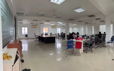 Cho thuê văn phòng hiện đại, vị trí đẹp mặt tiền Trường Son, Tân Bình