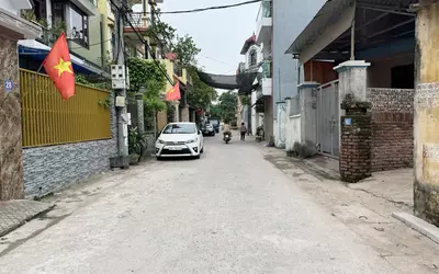 Cần bán 181m2 đất thổ cư mặt đường chính Đổng Xuyên. Đường 3 ô tô tránh, gần chợ
