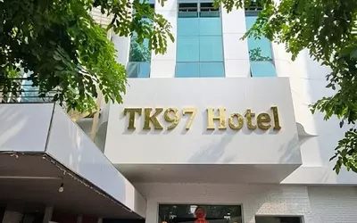 BÁN KHÁCH SẠN 6 TẦNG MẶT TIỀN KD  QUẬN 10, 290M², NGANG LỚN, 40 PHÒNG, KHOÁN 330TR/THÁNG, SHR