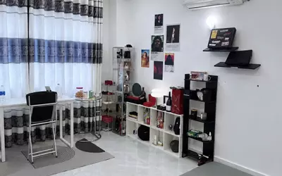 Bán Nhà Quận 3 - Hẻm 4M - 35M - 3PN - Tặng Nội Thất - Nhỉnh 8 Tỷ