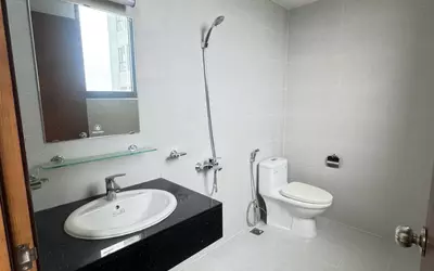 Bán nhanh căn hộ rose town tòa dv3 66m đồ cơ bản giá  bán 4.6 ty rẻ hơn thị trường 300trieuj