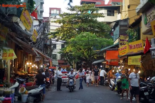 Phố Hàng Bè: Vị Trí, Giao Thông Và Bất Động Sản Xung Quanh
