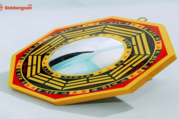 Hướng dẫn cách treo gương bát quái lồi để hoá giải điều xấu