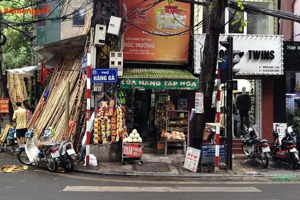 Phố Hàng Gà: Vị Trí, Giao Thông Và Bất Động Sản Xung Quanh