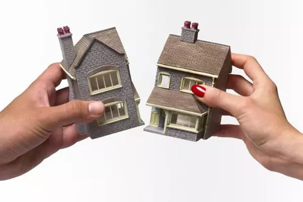 Vợ chồng không ly hôn, chia nhà đất chung bằng cách nào?