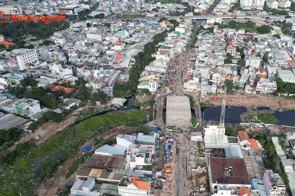 Cầu Bà Hom: Vị trí, giao thông và bất động sản xung quanh