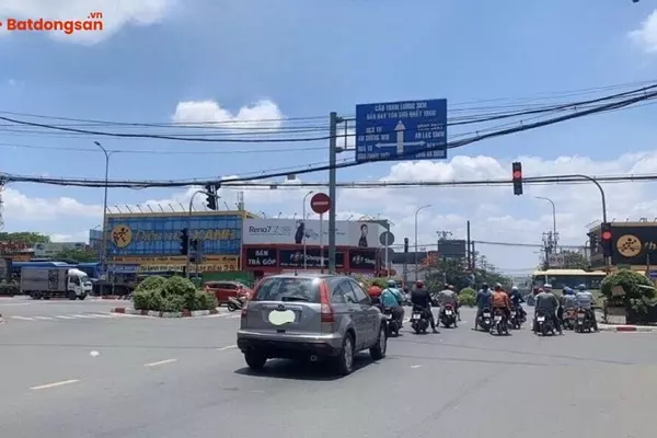 Khám Phá Ngã Tư Bà Điểm: Vị Trí, Giao Thông Và Bất Động Sản Xung Quanh