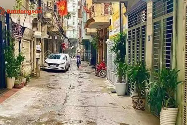 Ngõ 814 đường Láng: Vị trí, giao thông và bất động sản xung quanh