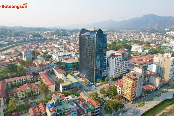 Thành Phố Cao Bằng: Viên Ngọc Xanh của Vùng Đông Bắc 