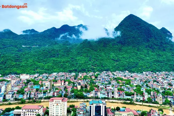 Khám Phá Thành Phố Hà Giang: Cửa Ngõ Du Lịch Miền Núi Phía Bắc