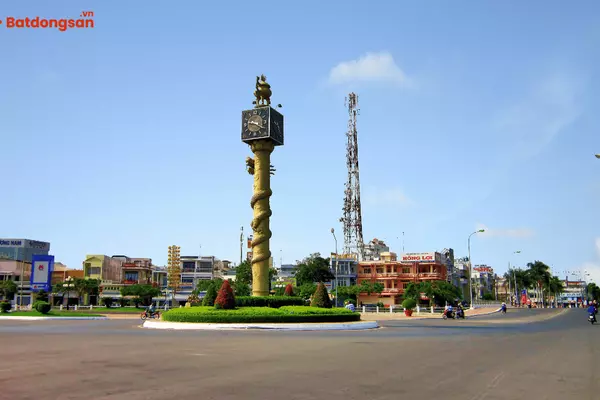Thành Phố Hậu Giang: Viên Ngọc Miền Tây Với Di Sản Văn Hóa và Cảnh Quan Thiên Nhiên Độc Đáo 